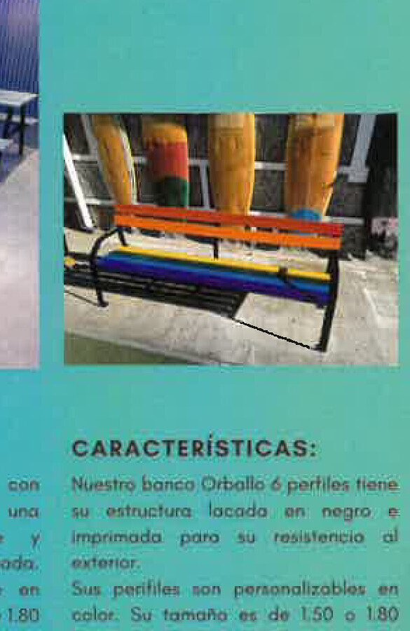 Banco Otaullo multicolor en colegio